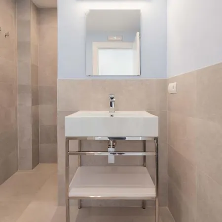 Penthouse & Private Rooftop In The Heart Of By Rems * Malaga