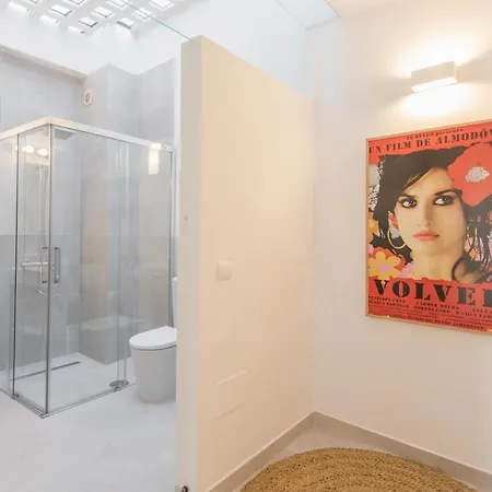 Penthouse & Private Rooftop In The Heart Of By Rems