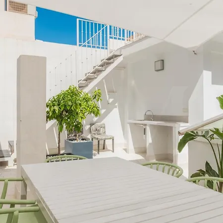 Penthouse & Private Rooftop In The Heart Of By Rems *