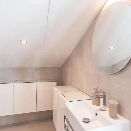 Apartment Penthouse & Private Rooftop In The Heart Of By Rems