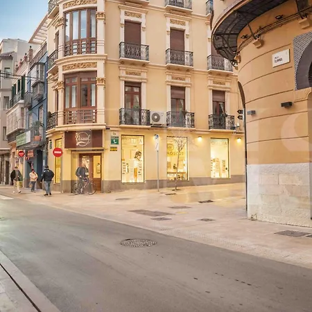 Penthouse & Private Rooftop In The Heart Of By Rems Apartment