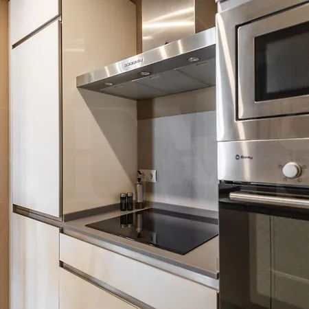 Penthouse & Private Rooftop In The Heart Of By Rems Apartamento *