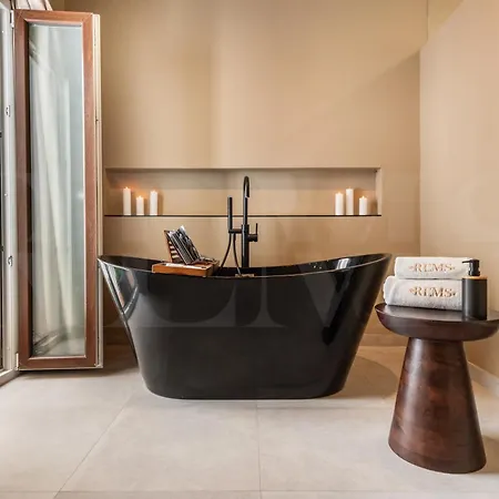 Apartamento Penthouse & Private Rooftop In The Heart Of By Rems