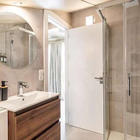 Apartamento Penthouse & Private Rooftop In The Heart Of By Rems *