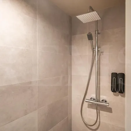 Penthouse & Private Rooftop In The Heart Of By Rems * مالقة