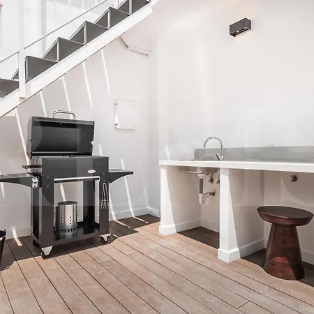 Penthouse & Private Rooftop In The Heart Of By Rems *