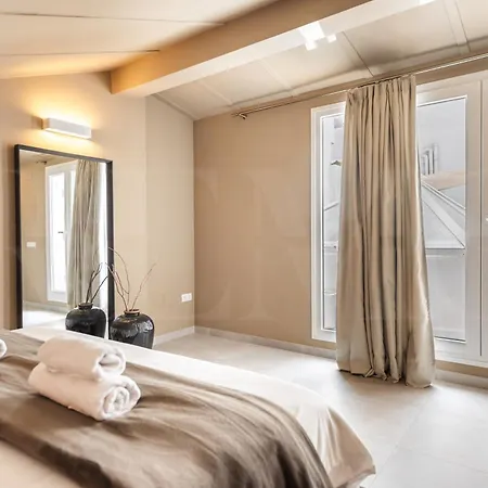 Penthouse & Private Rooftop In The Heart Of By Rems * مالقة